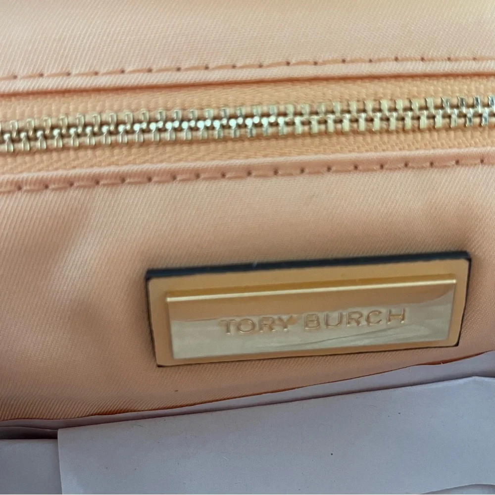 ☀️NEW☀️Tory Burch Fleming Bag Apricot - Picture 9 of 12